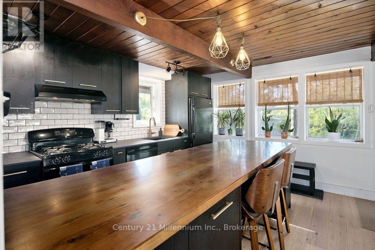 102 MARTIN GROVE, Blue Mountains, Ontario, L9Y0N5