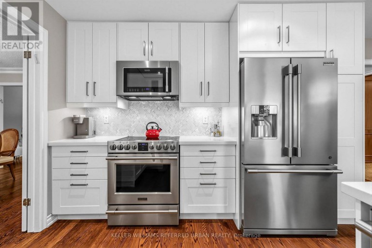 124 ABBEYWOOD TRAIL, Toronto (Banbury-Don Mills), Ontario, M3B3B5