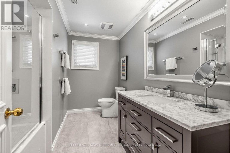 124 ABBEYWOOD TRAIL, Toronto (Banbury-Don Mills), Ontario, M3B3B5