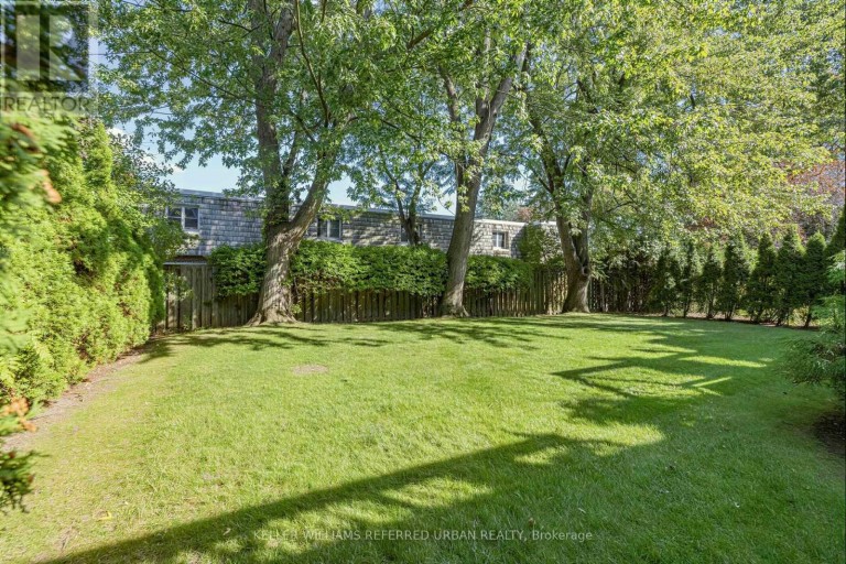 124 ABBEYWOOD TRAIL, Toronto (Banbury-Don Mills), Ontario, M3B3B5
