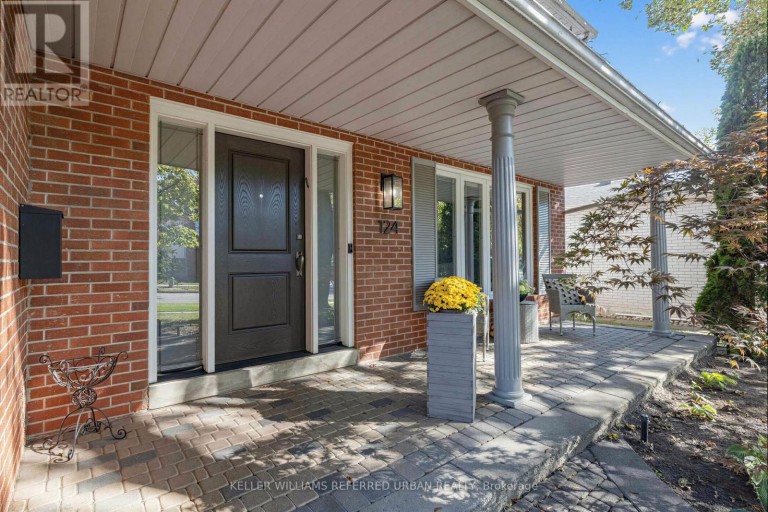 124 ABBEYWOOD TRAIL, Toronto (Banbury-Don Mills), Ontario, M3B3B5