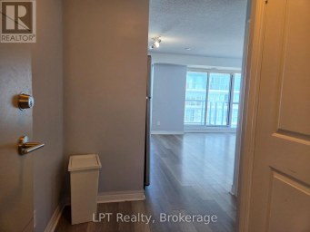 1504 - 50 TOWN CENTRE COURT Toronto (Bendale) Ontario photo 4