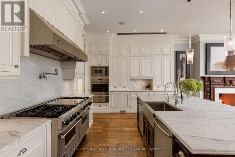 29 EDGEHILL ROAD, Toronto (Edenbridge-Humber Valley), Ontario, M9A4N1