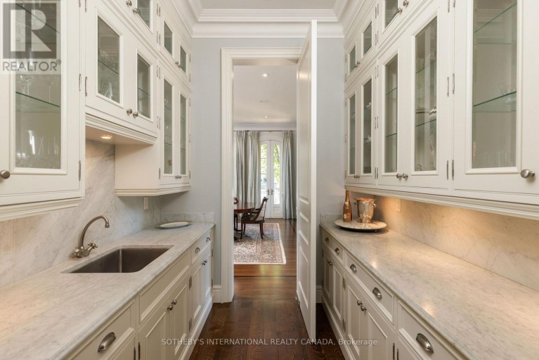 29 EDGEHILL ROAD, Toronto (Edenbridge-Humber Valley), Ontario, M9A4N1