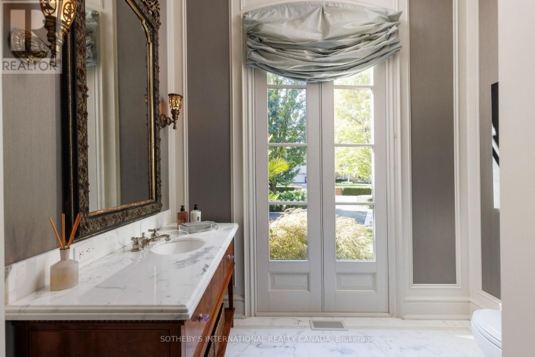 29 EDGEHILL ROAD, Toronto (Edenbridge-Humber Valley), Ontario, M9A4N1
