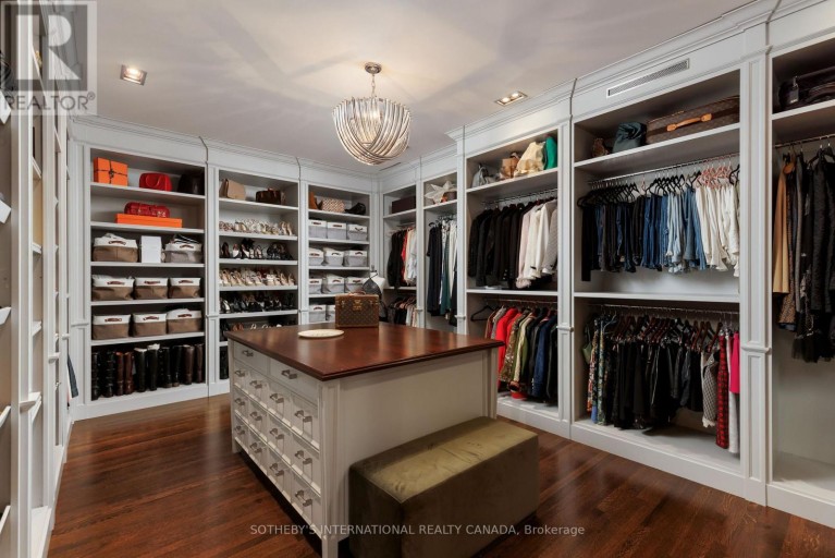 29 EDGEHILL ROAD, Toronto (Edenbridge-Humber Valley), Ontario, M9A4N1