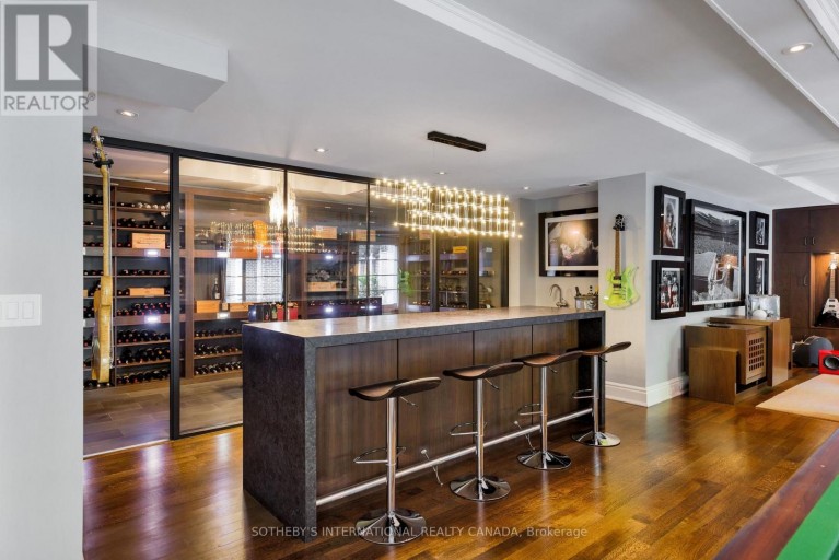 29 EDGEHILL ROAD, Toronto (Edenbridge-Humber Valley), Ontario, M9A4N1