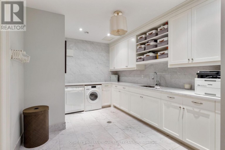 29 EDGEHILL ROAD, Toronto (Edenbridge-Humber Valley), Ontario, M9A4N1