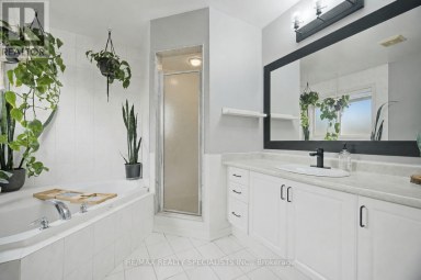 30 PASSFIELD TRAIL Brampton (Bram East) Ontario photo 13