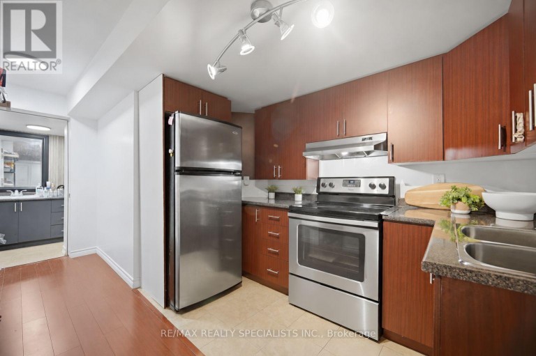 30 PASSFIELD TRAIL, Brampton (Bram East), Ontario, L6P1T8