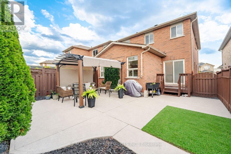 30 PASSFIELD TRAIL, Brampton (Bram East), Ontario, L6P1T8