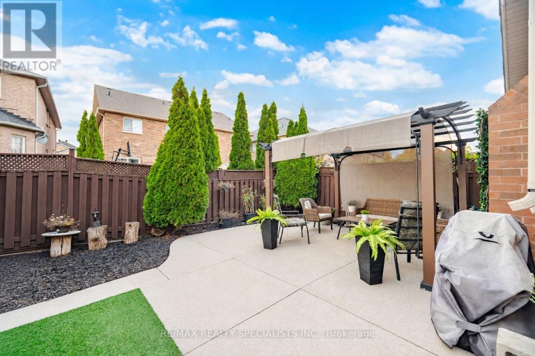 30 PASSFIELD TRAIL, Brampton (Bram East), Ontario, L6P1T8