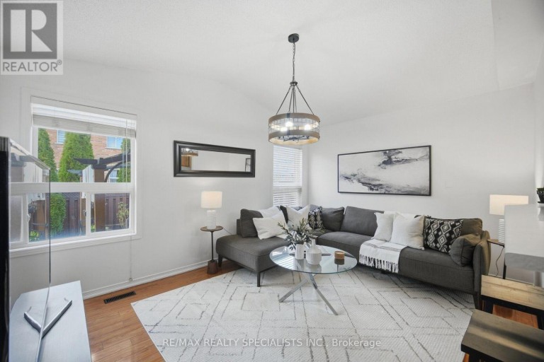 30 PASSFIELD TRAIL, Brampton (Bram East), Ontario, L6P1T8
