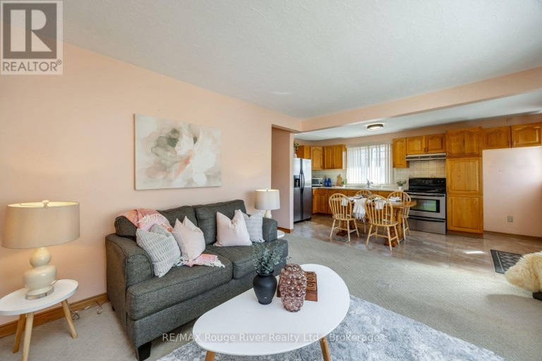 287 GUELPH STREET, Oshawa (Donevan), Ontario, L1H6J3