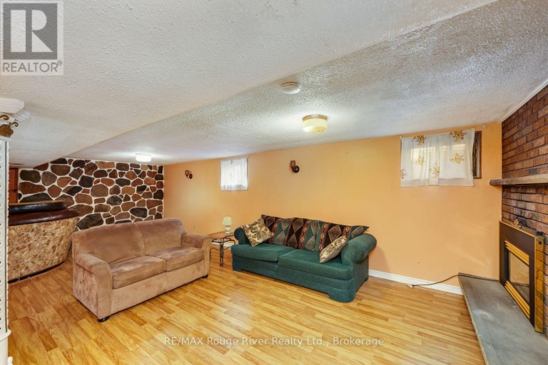 287 GUELPH STREET, Oshawa (Donevan), Ontario, L1H6J3