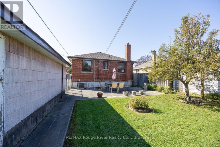 287 GUELPH STREET, Oshawa (Donevan), Ontario, L1H6J3