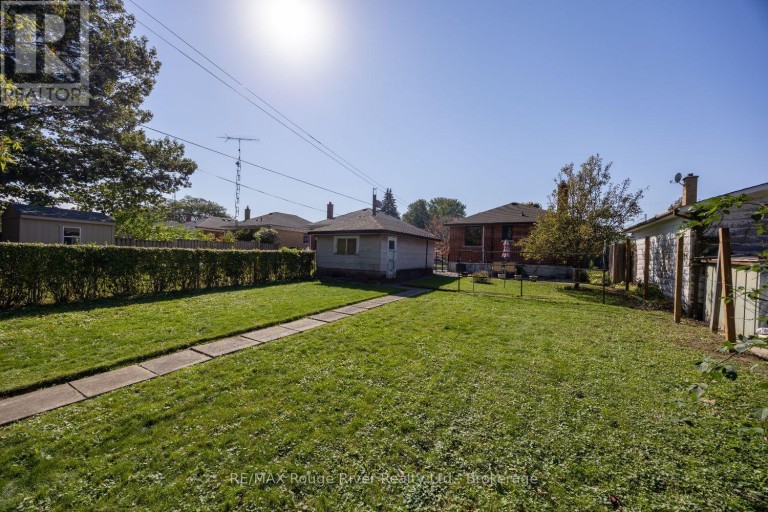 287 GUELPH STREET, Oshawa (Donevan), Ontario, L1H6J3