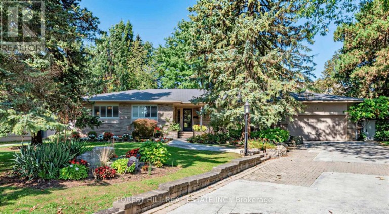 4 ABRAMS PLACE, Toronto (St. Andrew-Windfields), Ontario, M2L1W8