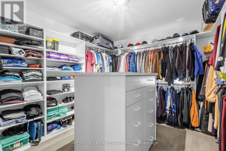 4 ABRAMS PLACE, Toronto (St. Andrew-Windfields), Ontario, M2L1W8