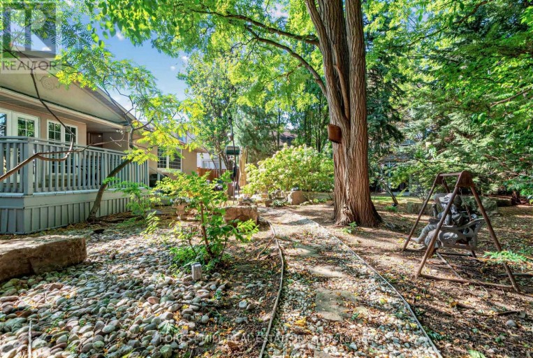 4 ABRAMS PLACE, Toronto (St. Andrew-Windfields), Ontario, M2L1W8