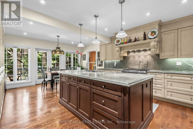 4 ABRAMS PLACE, Toronto (St. Andrew-Windfields), Ontario, M2L1W8