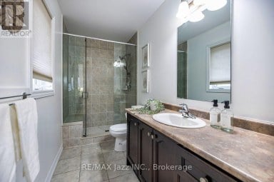 10 MILNER COURT Kawartha Lakes (Lindsay) Ontario photo 12