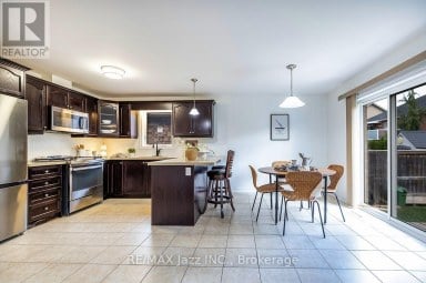 10 MILNER COURT Kawartha Lakes (Lindsay) Ontario photo 6
