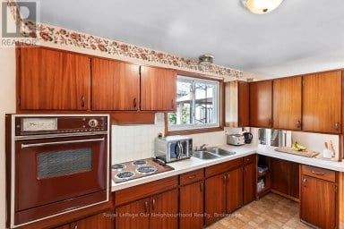 546 BURWASH STREET Cobourg Ontario photo 4