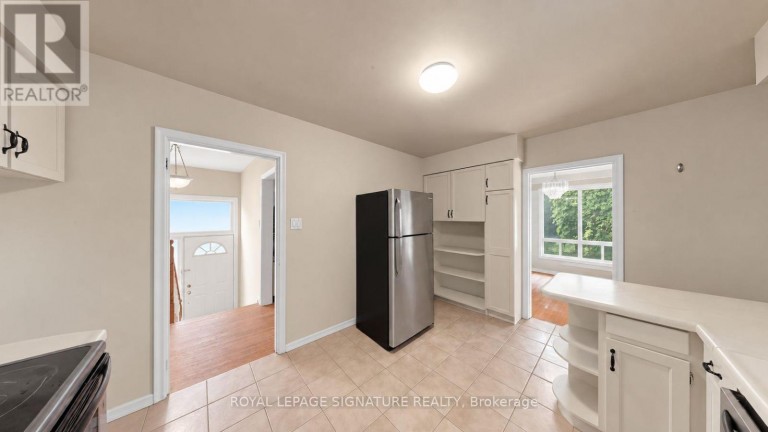 35 FLORENS AVENUE, Toronto (Clairlea-Birchmount), Ontario, M1L1R7