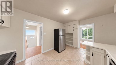 35 FLORENS AVENUE Toronto (Clairlea-Birchmount) Ontario photo 18