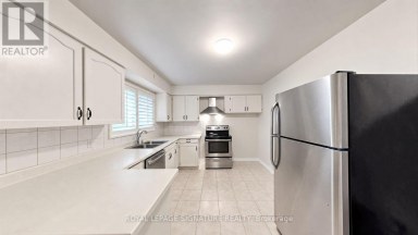 35 FLORENS AVENUE Toronto (Clairlea-Birchmount) Ontario photo 19