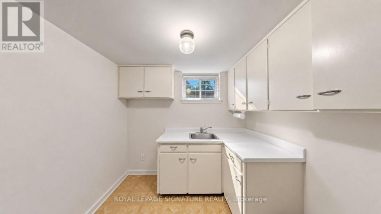 35 FLORENS AVENUE, Toronto (Clairlea-Birchmount), Ontario, M1L1R7