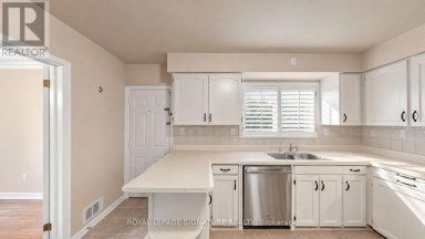 35 FLORENS AVENUE Toronto (Clairlea-Birchmount) Ontario photo 29