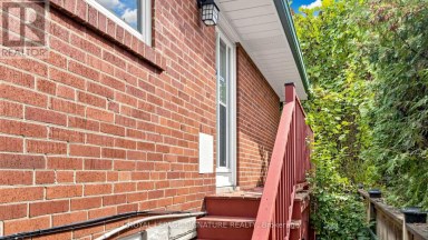 35 FLORENS AVENUE Toronto (Clairlea-Birchmount) Ontario photo 35