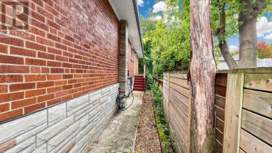 35 FLORENS AVENUE Toronto (Clairlea-Birchmount) Ontario photo 36