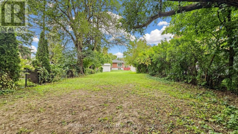 35 FLORENS AVENUE, Toronto (Clairlea-Birchmount), Ontario, M1L1R7
