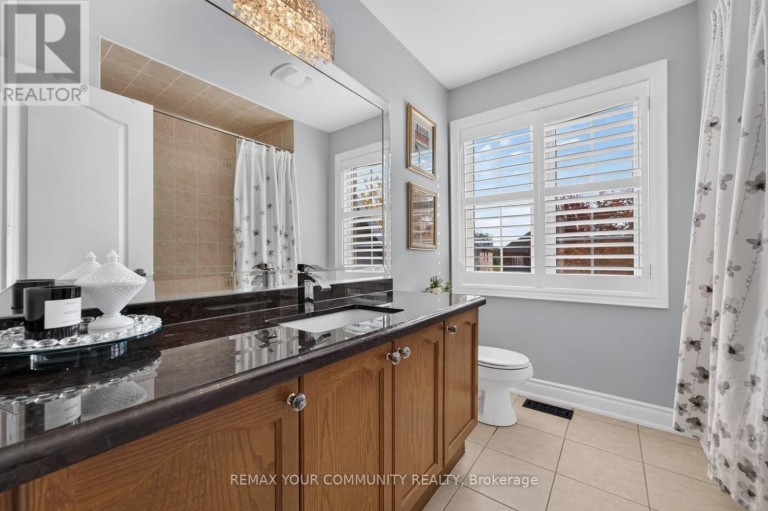 38 DIMARINO DRIVE, Vaughan (Patterson), Ontario, L6A0E8