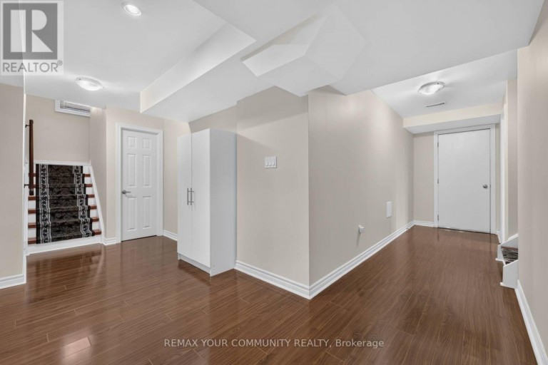 38 DIMARINO DRIVE, Vaughan (Patterson), Ontario, L6A0E8