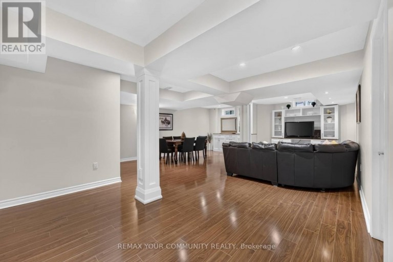 38 DIMARINO DRIVE, Vaughan (Patterson), Ontario, L6A0E8