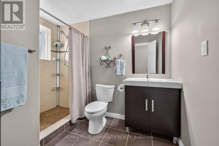 38 DIMARINO DRIVE, Vaughan (Patterson), Ontario, L6A0E8