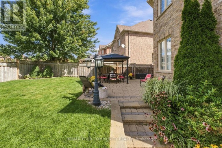 38 DIMARINO DRIVE, Vaughan (Patterson), Ontario, L6A0E8