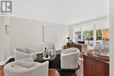 126 WANITA ROAD Mississauga (Port Credit) Ontario photo 4