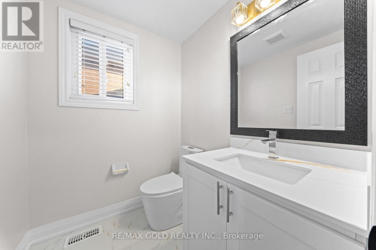 3 TAN LANE, Brampton (Bram East), Ontario, L6P0Z9