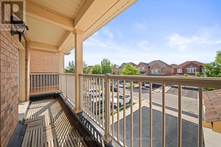 3 TAN LANE, Brampton (Bram East), Ontario, L6P0Z9