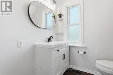 107 PARK STREET Tay (Victoria Harbour) Ontario photo 17