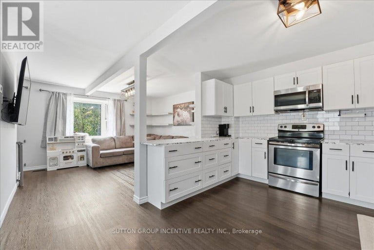 107 PARK STREET, Tay (Victoria Harbour), Ontario, L0K2A0