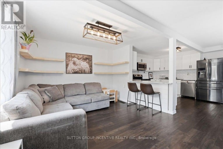107 PARK STREET, Tay (Victoria Harbour), Ontario, L0K2A0