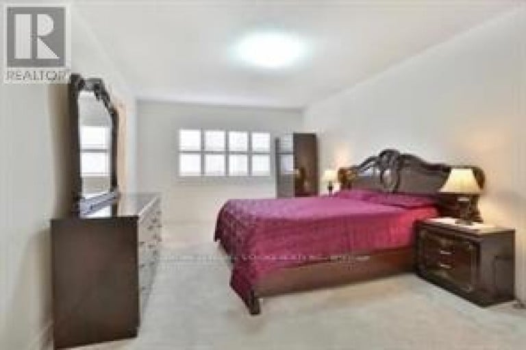 20 WASHBURN ROAD, Brampton (Bram East), Ontario, L6P3V7