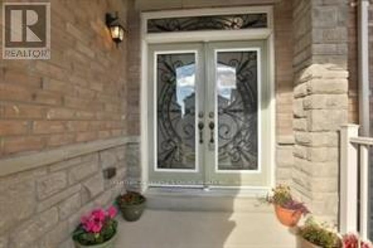20 WASHBURN ROAD, Brampton (Bram East), Ontario, L6P3V7