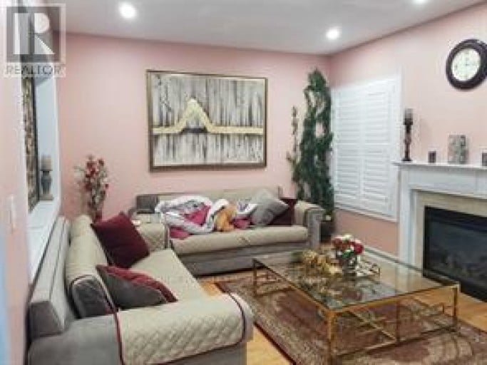 20 WASHBURN ROAD, Brampton (Bram East), Ontario, L6P3V7